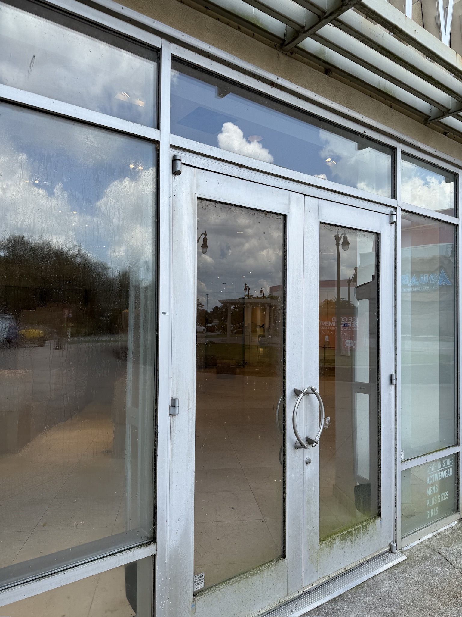 Before - Commercial storefront exterior cleaning Nashville TN before and after