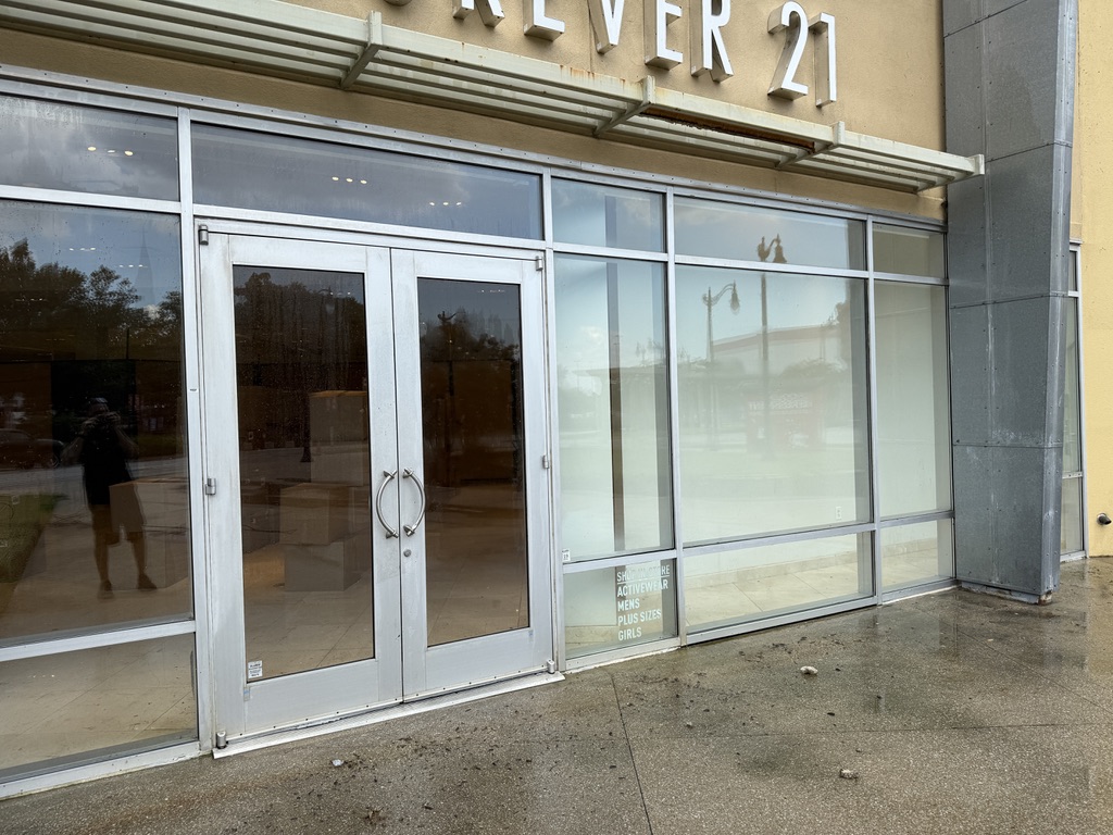 After - Commercial storefront exterior cleaning Nashville TN before and after