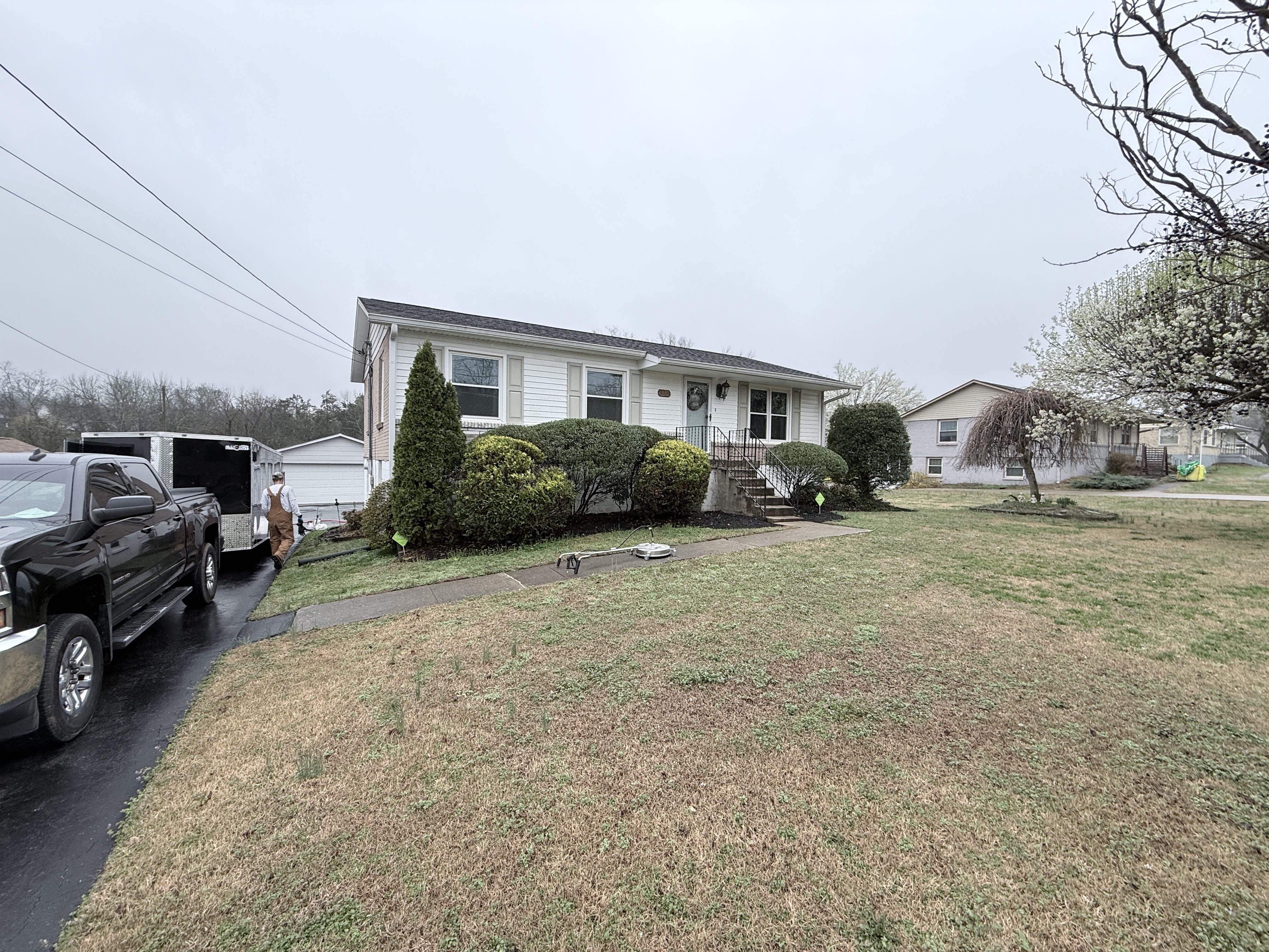 Before - House washing in Nashville TN removing dirt and algae from vinyl siding